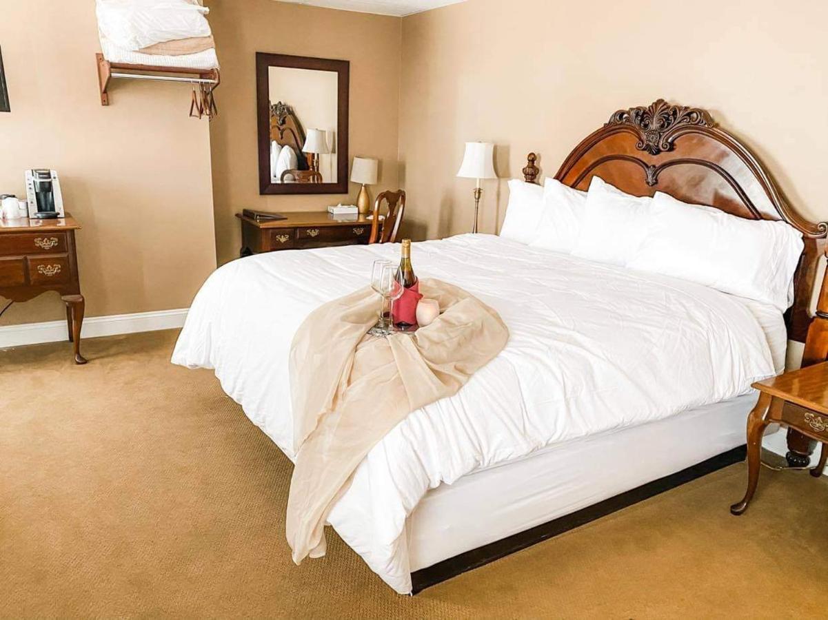 The Sherwood Hotel Greene Bagian luar foto