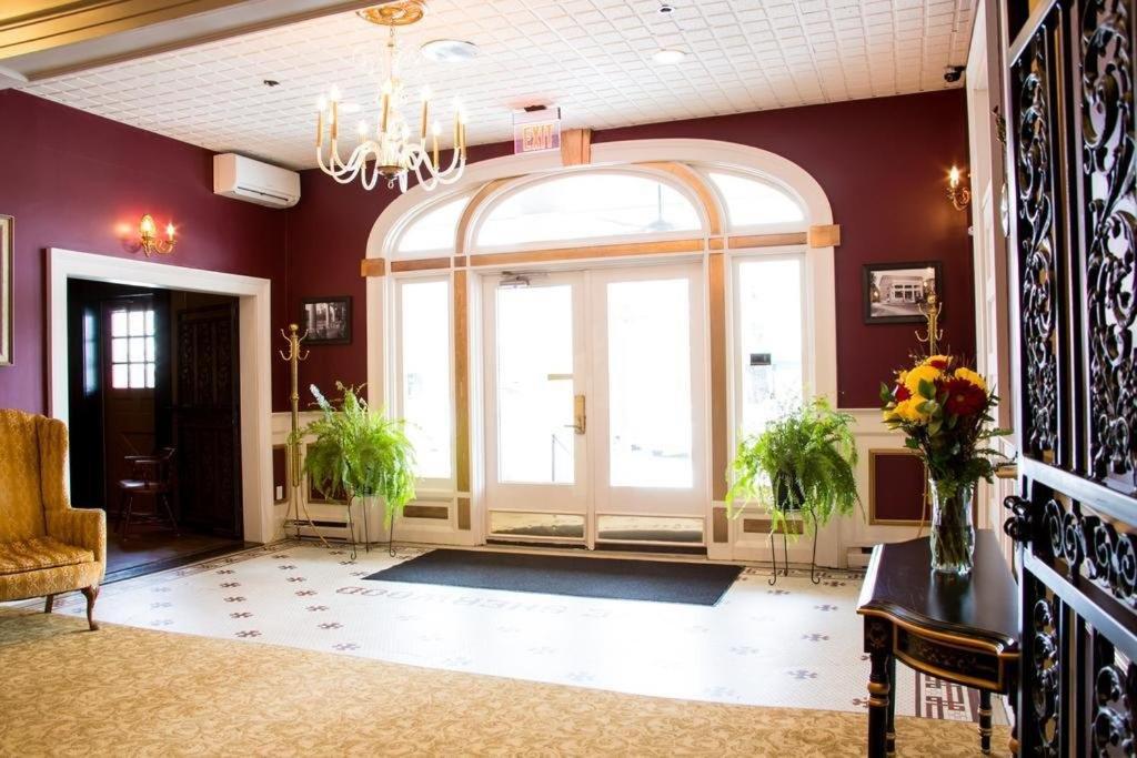 The Sherwood Hotel Greene Bagian luar foto