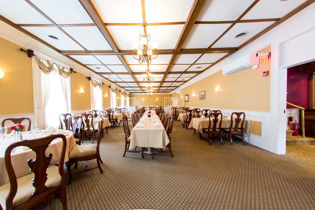 The Sherwood Hotel Greene Bagian luar foto